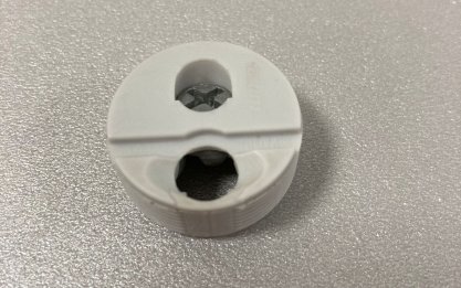 Корпусная стяжка под пресс, светло-серая, 20 штук